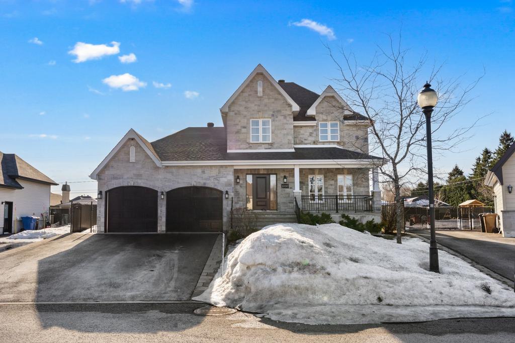 1090 Rue Francois-Olivier L'Assomption — vendu
